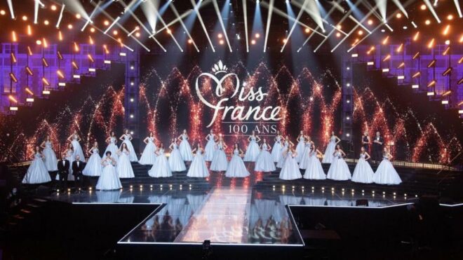 Miss France 2022 : cette étonnante méthode pour que les candidates gagnent en éloquence !