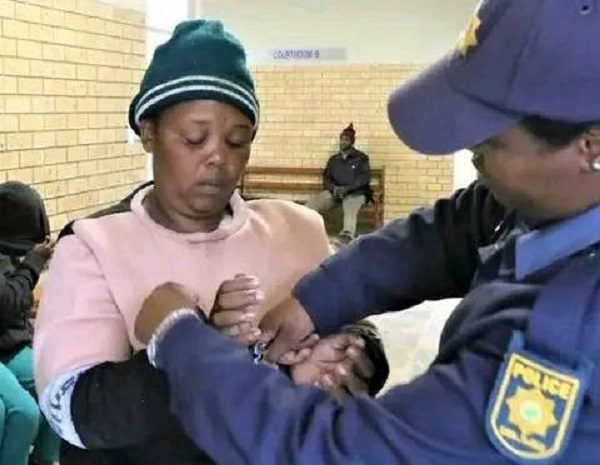 Afrique du Sud : une mère tue ses quatre enfants avec un marteau
