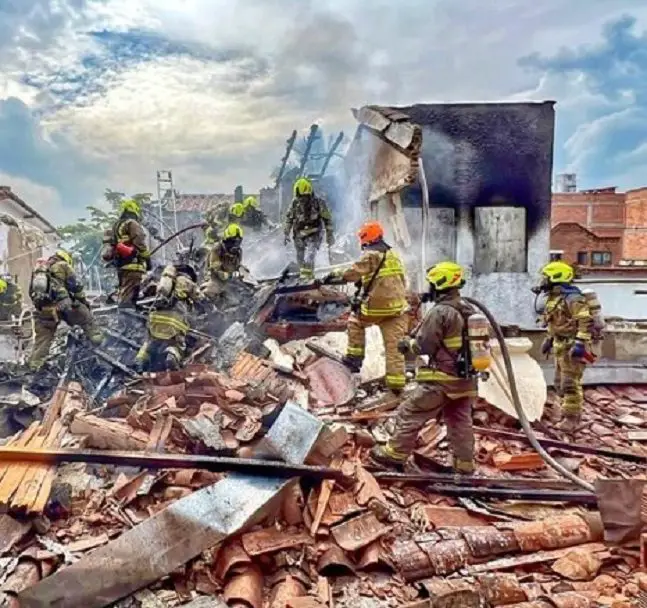 Colombie : un avion s’écrase dans un immeuble et fait 8 morts
