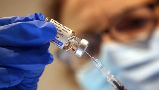 Covid-19 : une 3ème dose de vaccin généralisée en France : tous les détails par ici !
